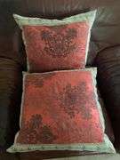 6 throw pillows