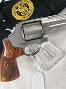 S & W  44 mag  629-8  CZM6182