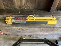 Black & Decker workmate and 2 metal saw horses