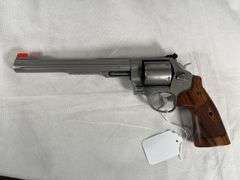 S & W  44 mag  629-8  CZM6182