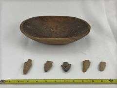 Wooden bowl and 5 Indian Arrow Heads
