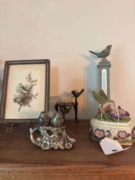 Lot of bird items: salt&pepper shakers voltive holder, picture image