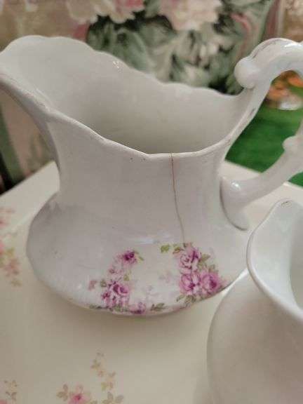 Floral Pattern Porcelain Dishware Collection