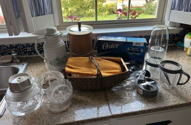 Electric carving knife, ice bucket, thermal pitcher, bullet accessories does not include base, bowls and lids cake carriers and pie carrier image
