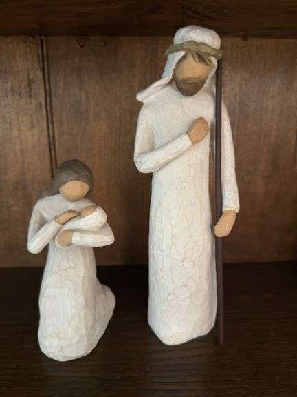 2 Willow Tree figures