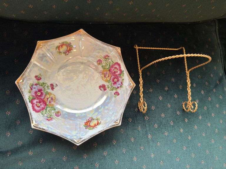 2 antique bowls: 1 with opalescent finish, 2 stands