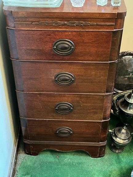 Mahogany 4 drawer chest image