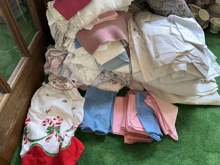 Large lot of tablecloths, napkins, placemats