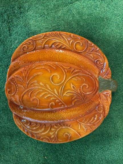 10 Pier One pumpkin plates, 2 Dennis East pumpkin mugs
