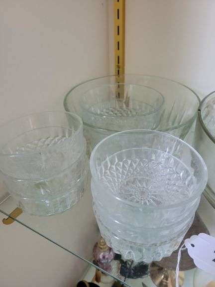 Punch Bowl Set, Clear Glass Bowls