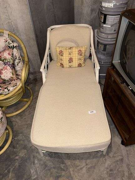“Bamboo frame chaise lounge w/ upholstered cushion image