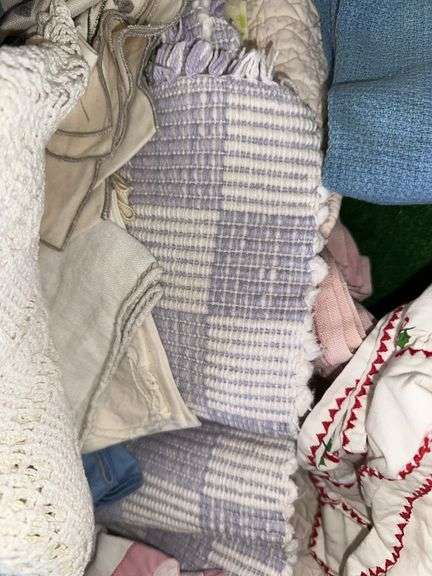 Large lot of tablecloths, napkins, placemats