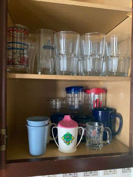 Glasses and coffee cups