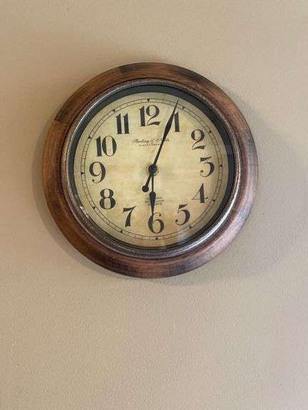 9 pieces of wall decor, shelf, clock, plaques, wind chime