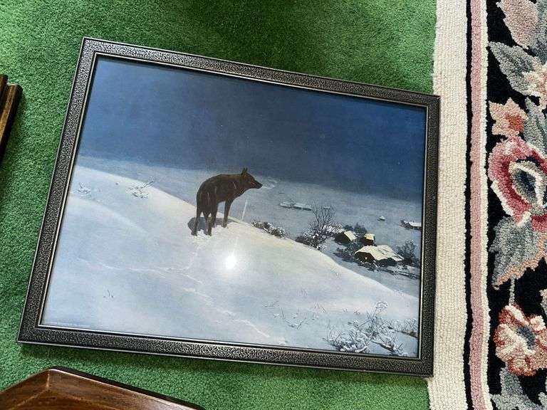 Wall clock, Cafe picture, wolf picture