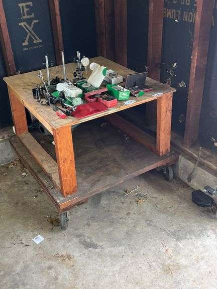 Wooden stand on casters( excludes casters )