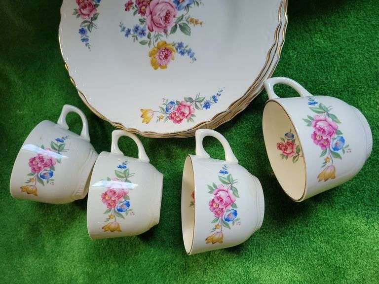 Vintage Scio Hazel Dinnerware (some chips)