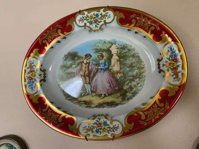 Tin tray, wall hangings