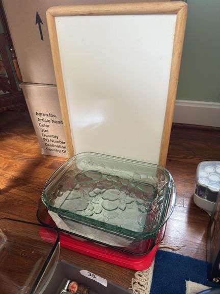Baking dishes, corkscrews, lap tray image