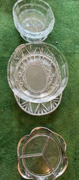 Clear glass Pyrex bowls, divided silver edge bowl