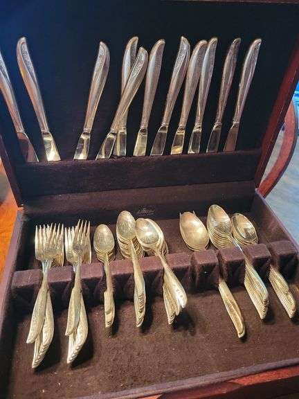 Wm A Rogers by Oneida Ltd Flatware Silverplated, Lined Case, Misc image