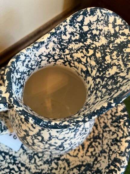 Modern pottery sponge ware pitcher & bowl