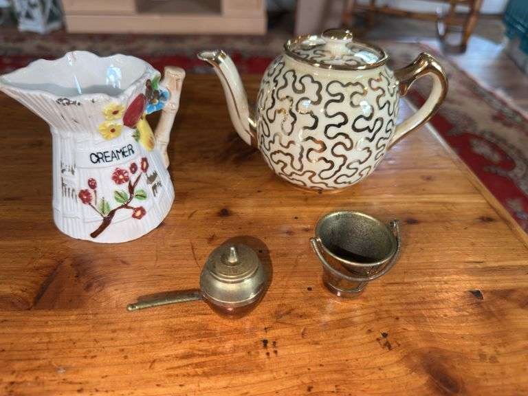 Sadler miniature tea pots, miniature brass pieces, vintage creamer(has some damage) image