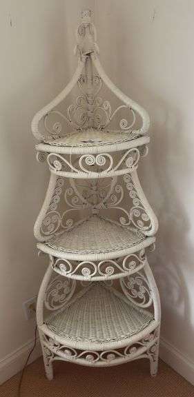 Wicker corner shelf 20" x 60" x 15"
