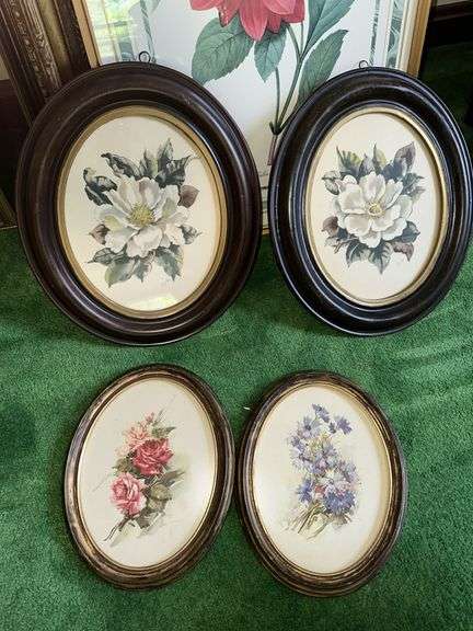 Lot of floral themed framed pictures