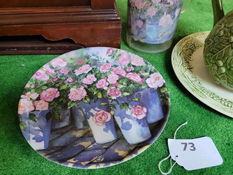 Mixed Media Bowls, Ceramic Pitcher/Plate, Acrylic Pitcher/Tumblers, Melamine Plates