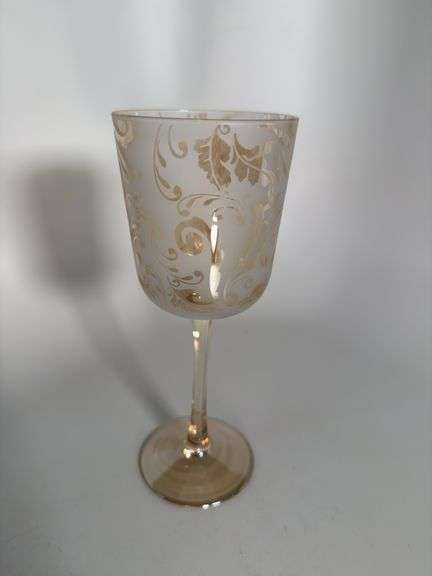 Frosted glass goblet / wine glass 9" image