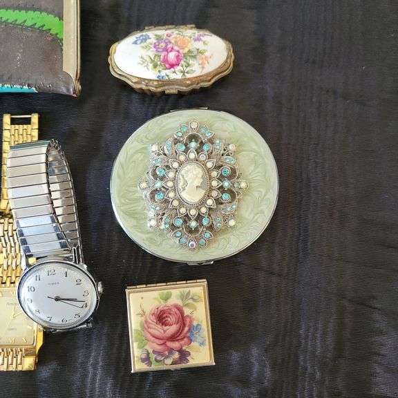 Vintage Watches, Pill Boxes, Compact, Sew Kit