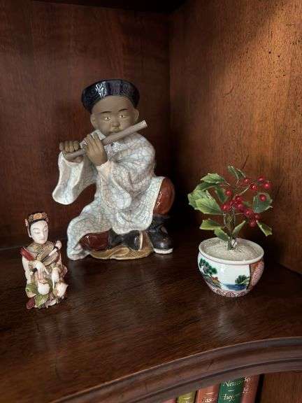 Asian style ceramic figure, miniature figurine, glass leaf figure