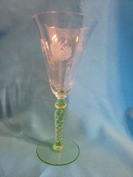 Weston Uranium Green Twisted Stem Floral Etched Wine Glasses -- 10 pieces image
