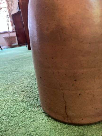 11” apple butter jar (has age line)