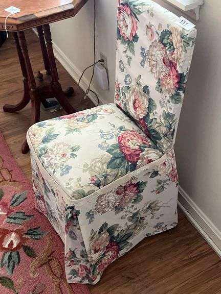 Folding wood chair w/ slip cover