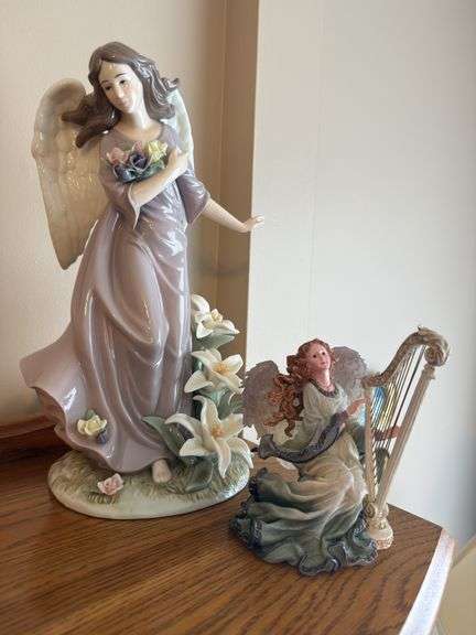 Boyd's Collection angel 5", hand painted angel made in China 12"