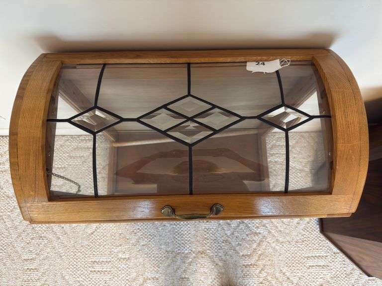 Oak quilt display case 28" x 30" x 15"