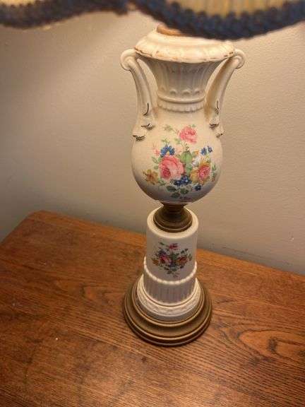 Porcelain 26” table lamp
