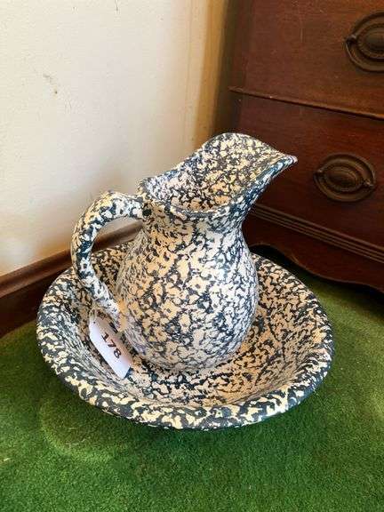 Modern pottery sponge ware pitcher & bowl