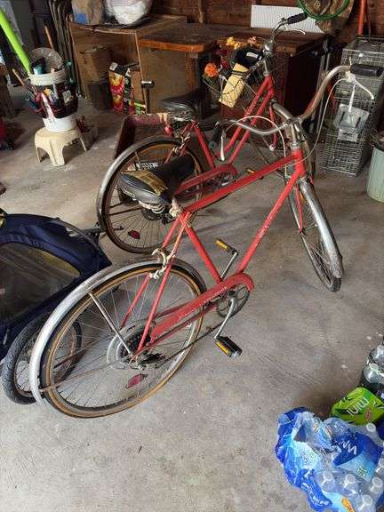 Vintage Schwinn men’s bike image