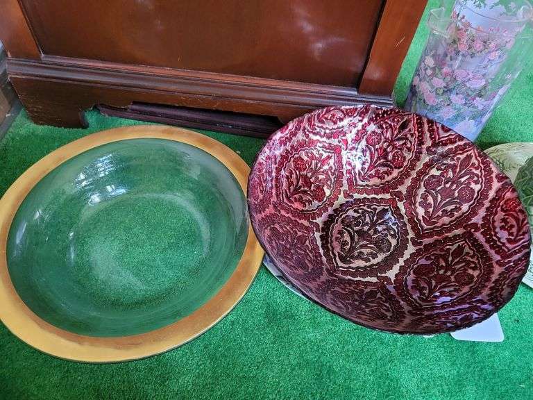 Mixed Media Bowls, Ceramic Pitcher/Plate, Acrylic Pitcher/Tumblers, Melamine Plates
