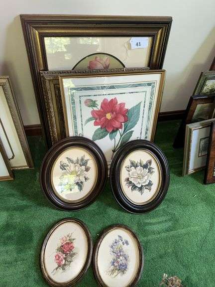 Lot of floral themed framed pictures