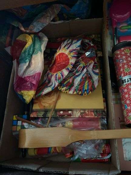 Middle drawer, party favors image