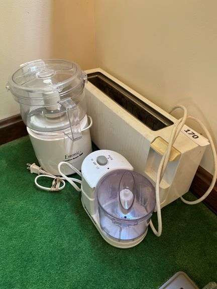 Toaster, Magic Chef mini food processor, Hamilton Beach Emmie image