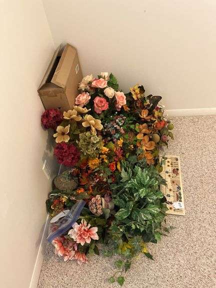 Flowers, floral arrangements