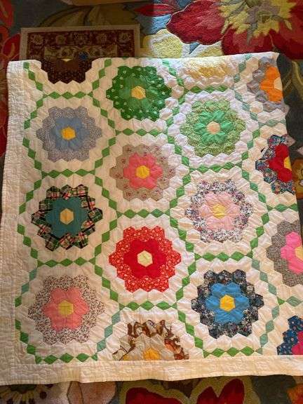 Hand made quilt 86” x 96” flowers image