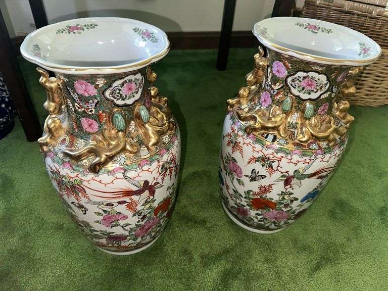 2 Rose Medallion Style Chinese Vase/ Floral With Birds and Imperial Court