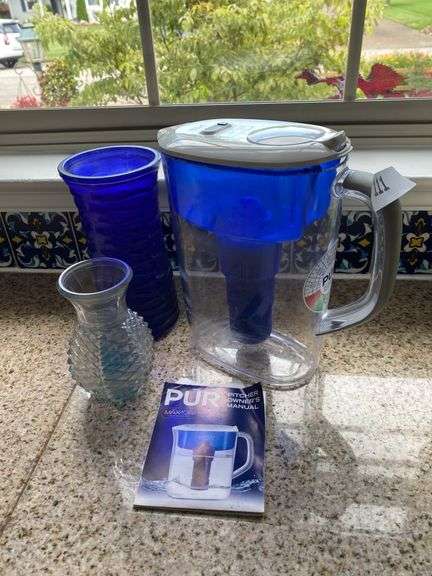 PUR water pitcher, 2 vases image