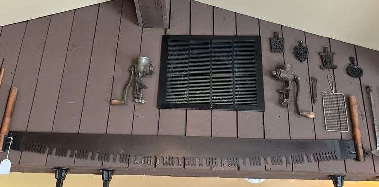 Antique 2 man saw( excludes other items)